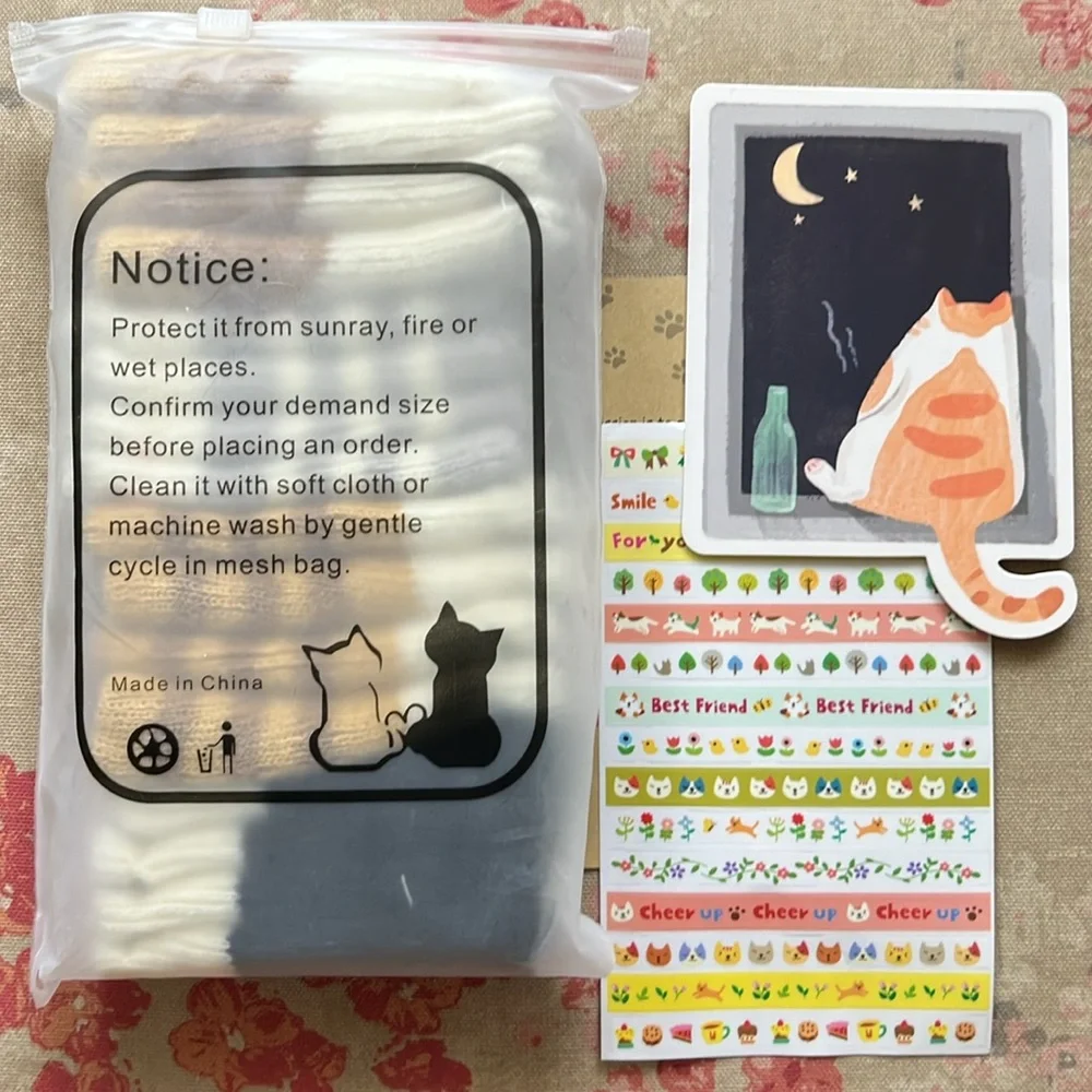 NIP UrsoKuz Cat Paw Design Chair Leg Socks, Set of 16 Cute Cat Patterns, Protect